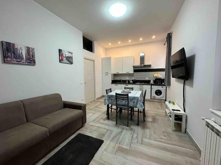 Appartement Family Flat Near Metro A à Rome Extérieur photo